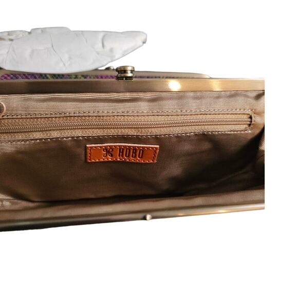 HOBO NWT & Dust Bag Leather Snakskin Lauren Wallet - Picture 6 of 8